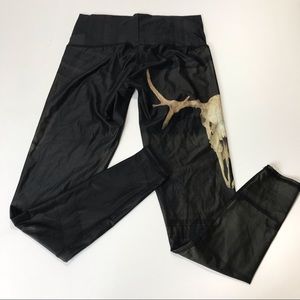 Teeki NWOT Buffalo Medicine Hot Pants skull blk M